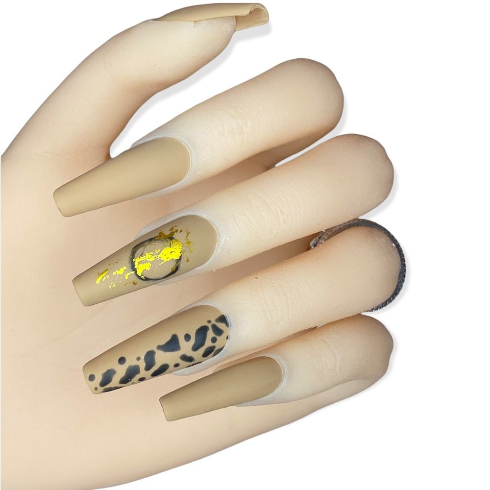 Matte Gold Leopard Press-on Nails